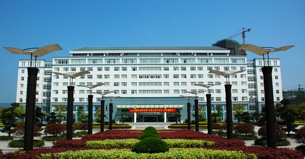 浙江中醫(yī)藥大學師資力量如何?幾本?王牌專業(yè)有哪些?就業(yè)率高嗎
