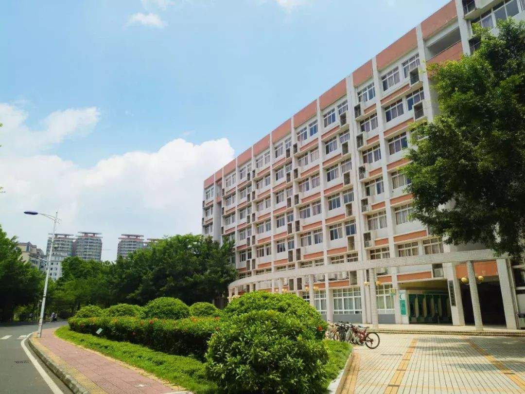 廣州城建職業(yè)學(xué)院可以專升本嗎?什么水平?學(xué)費(fèi)多少?宿舍環(huán)境怎
